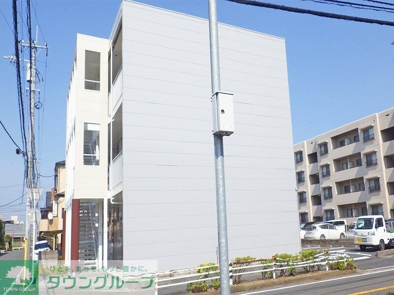 レオパレスブルファーニの物件外観写真