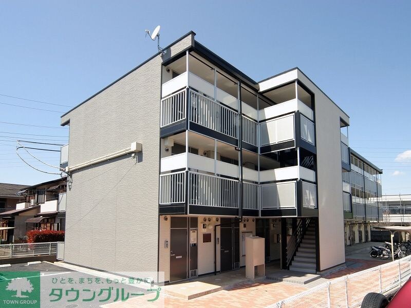 レオパレスサンクフルコートの物件外観写真