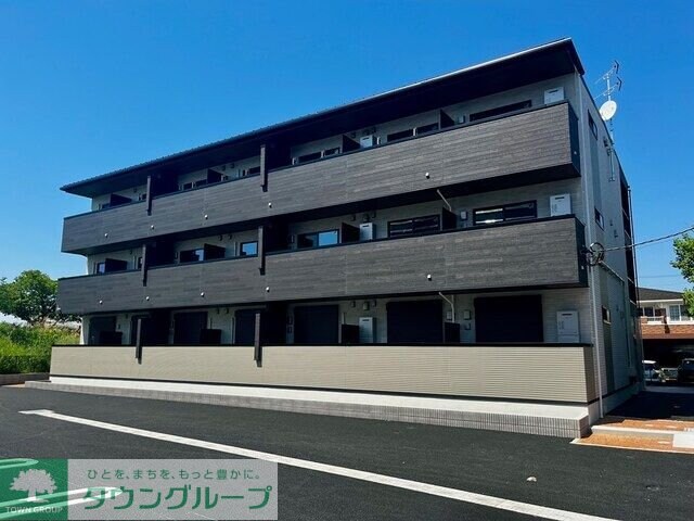 メゾンドールの物件外観写真