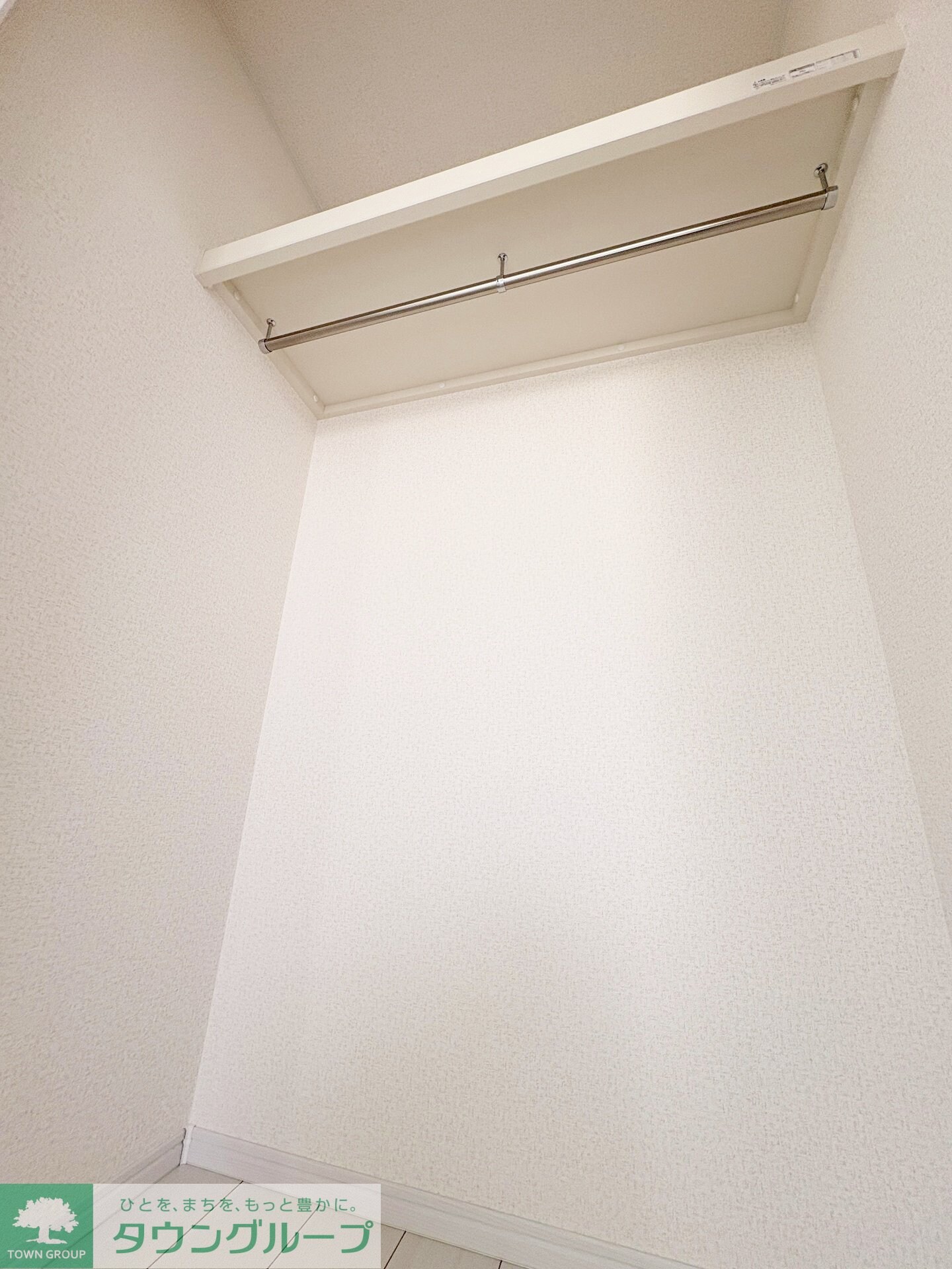 ナリトモ仁戸名Dの物件内観写真