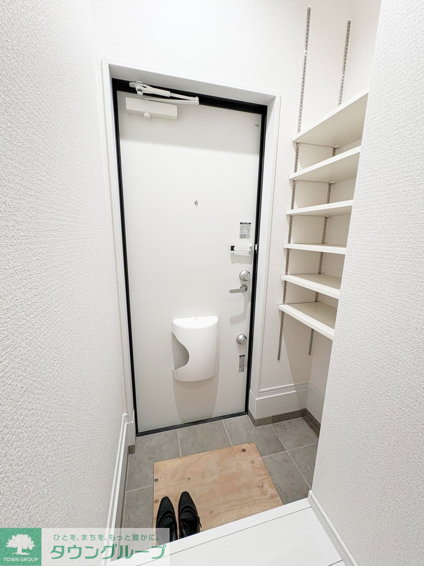 ナリトモ仁戸名Dの物件内観写真