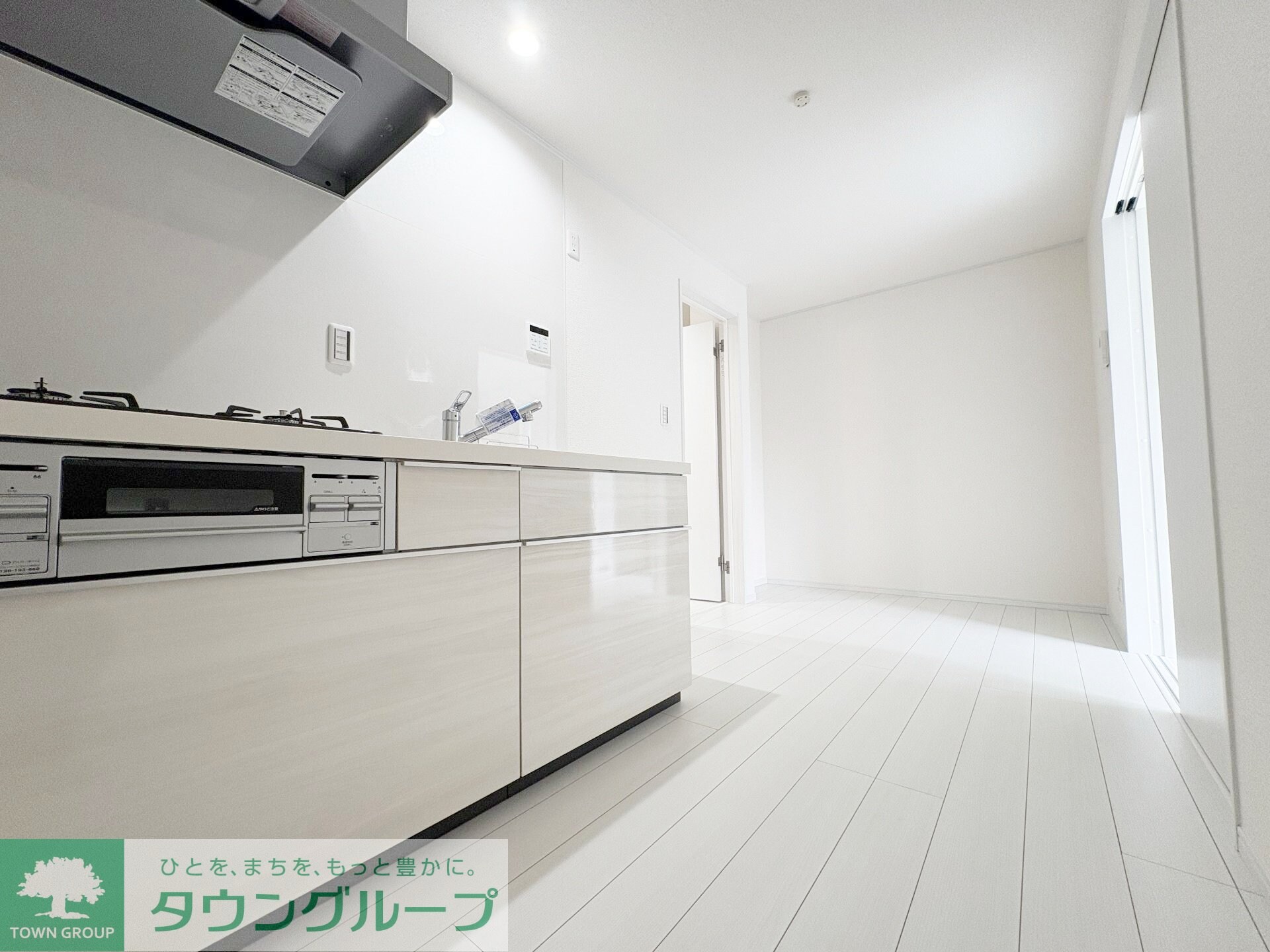 ナリトモ仁戸名Dの物件内観写真