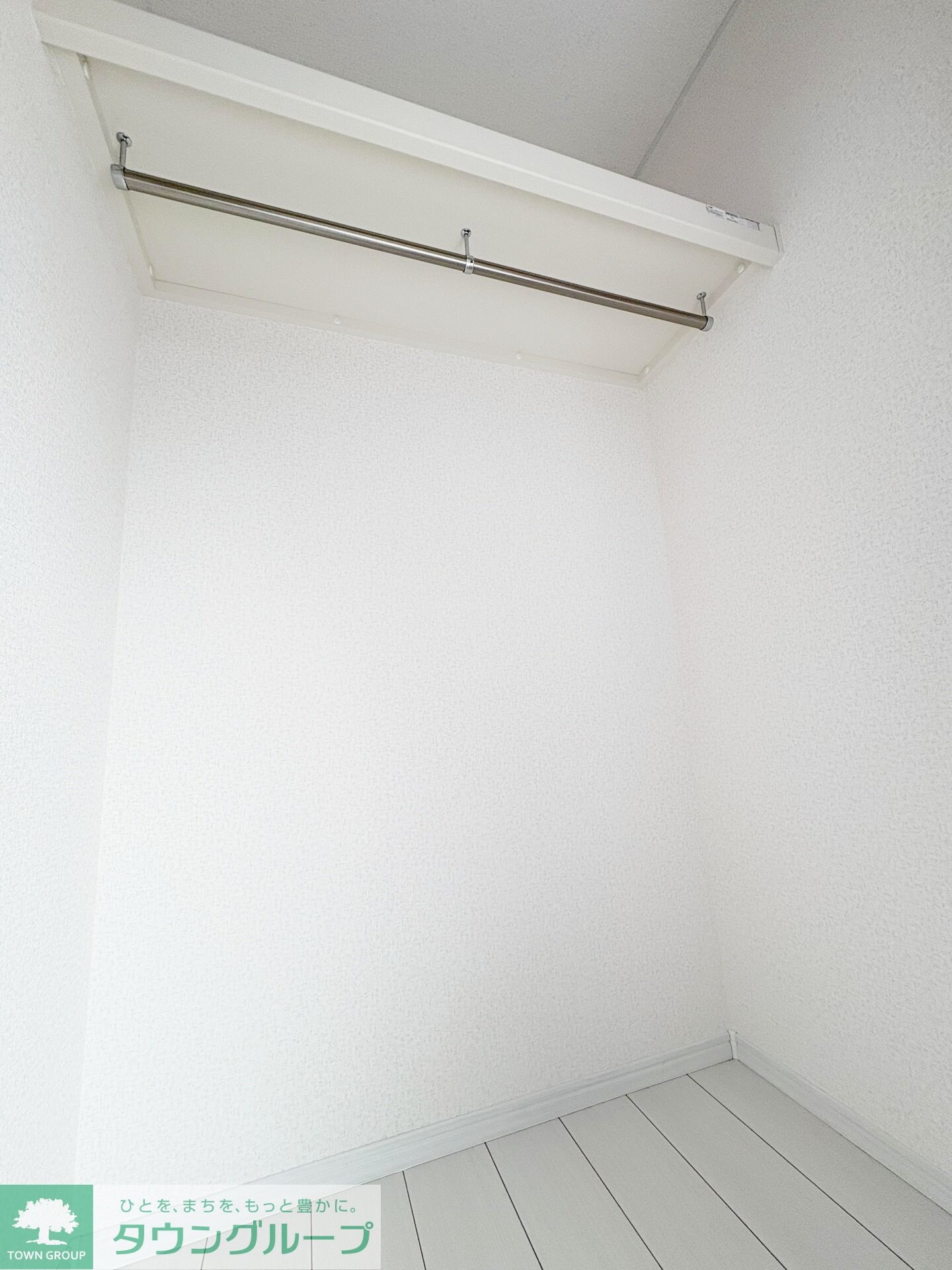 ナリトモ仁戸名Dの物件内観写真