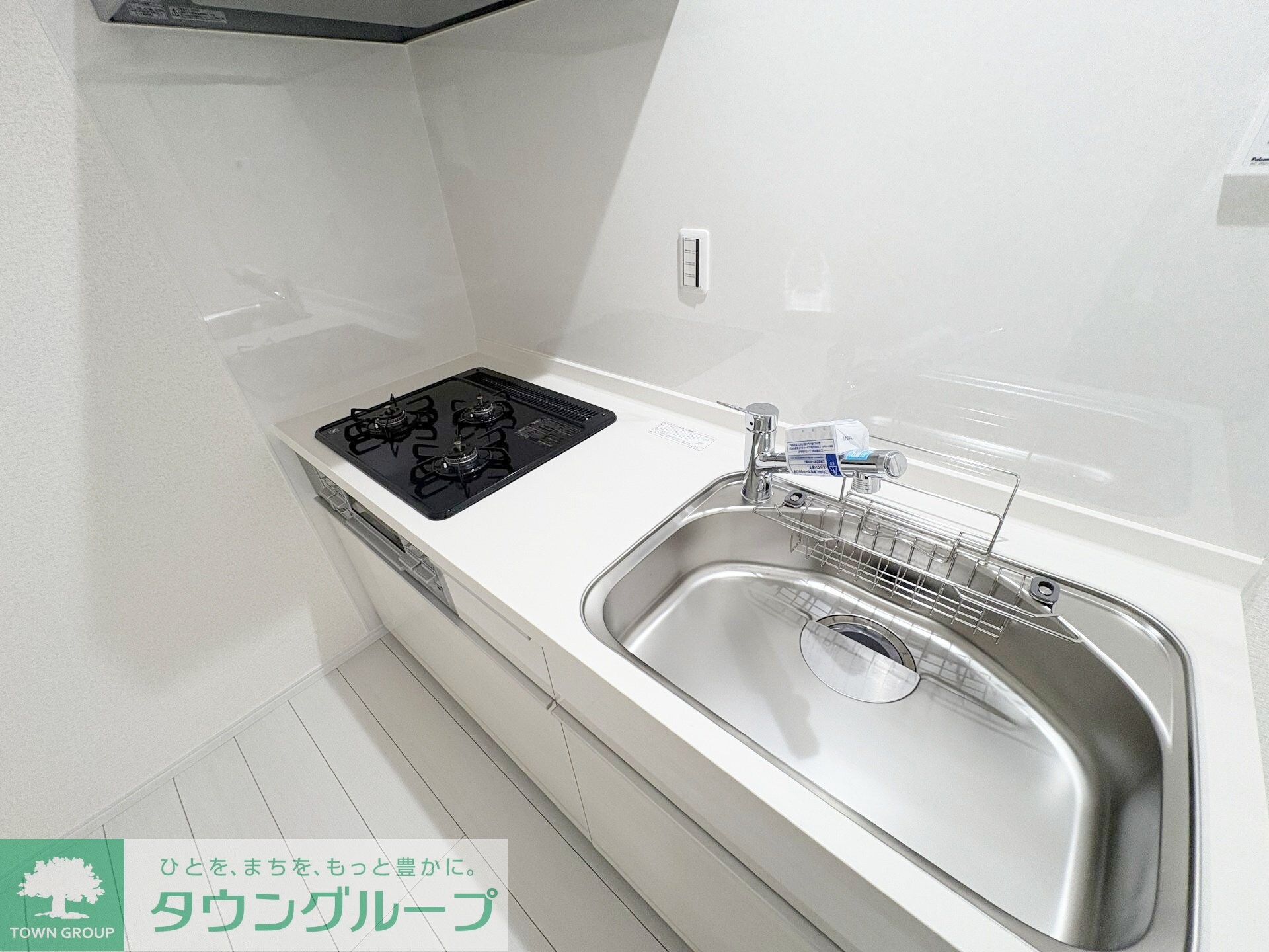 ナリトモ仁戸名Dの物件内観写真