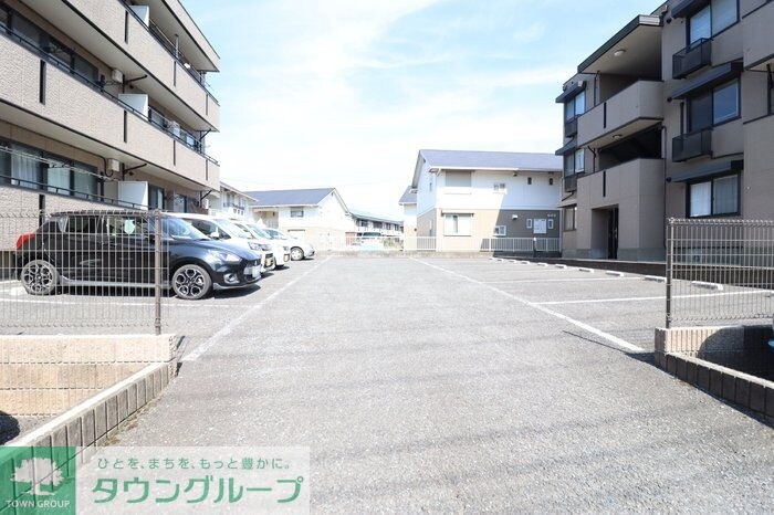 ロイヤルハウス Aの物件内観写真