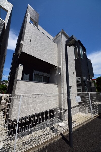 グランティックKRSの物件外観写真