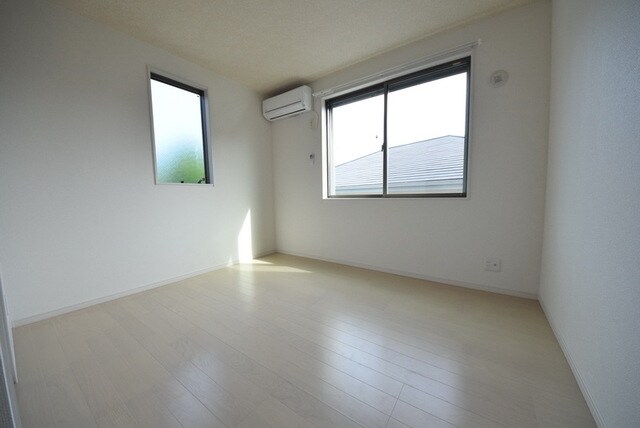 フォルビテッツァ松ヶ丘の物件内観写真