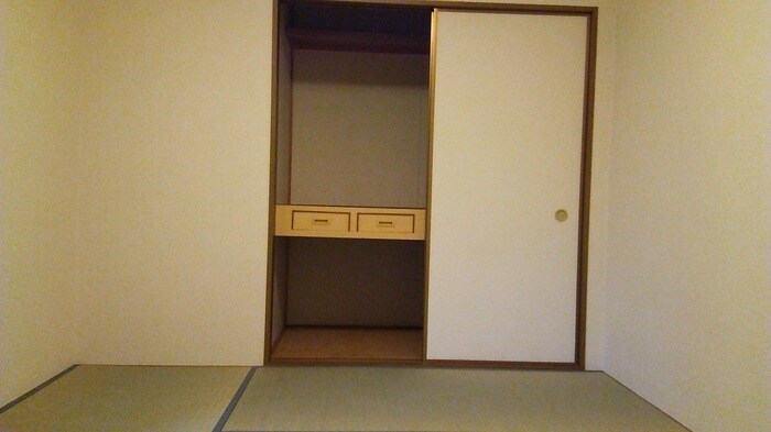 ハイカムール園生2の物件内観写真