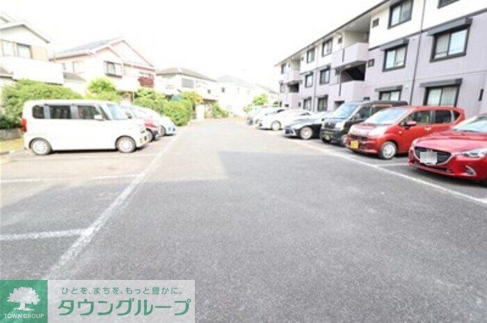 ジュネススズキの物件内観写真