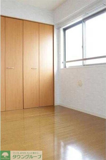 クリスタルコートの物件内観写真