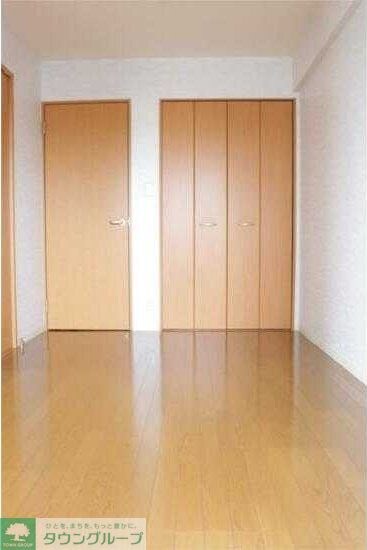 クリスタルコートの物件内観写真