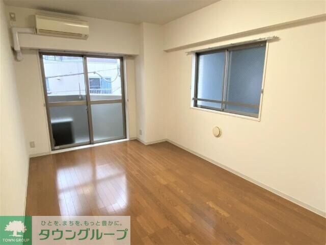 クリスタルコートの物件内観写真