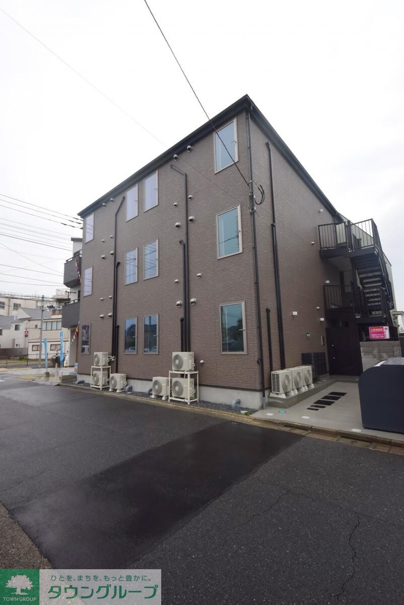 Ambition保木間の物件外観写真