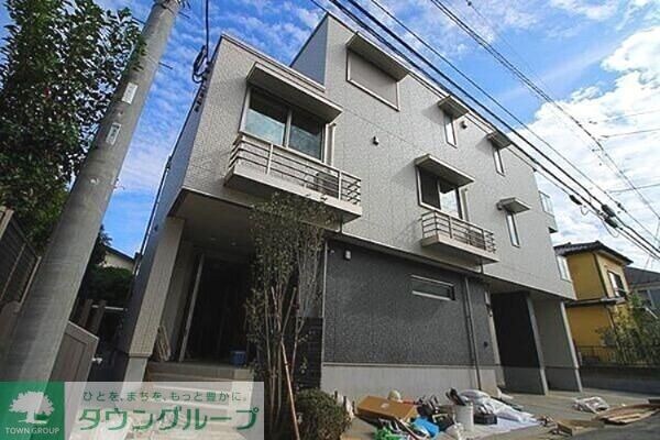 アドニス柏の物件外観写真