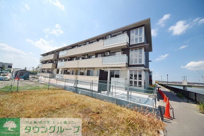 roi delours IIIの物件外観写真