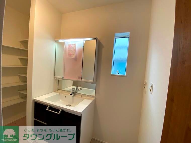 中央戸建の物件内観写真