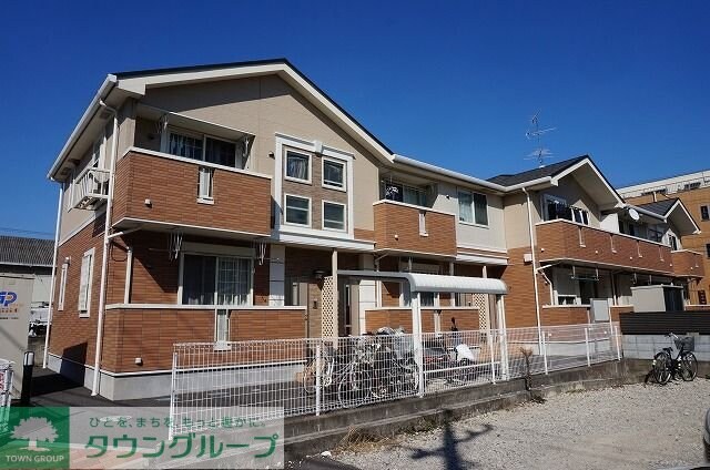 デフィ クリヨンの物件外観写真