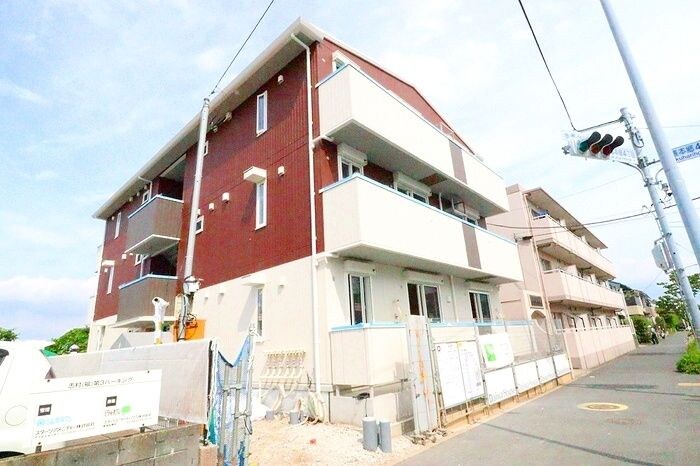 フリードルム本郷の物件外観写真