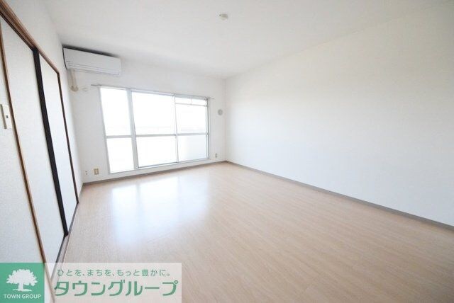 メゾンベルウッドの物件内観写真