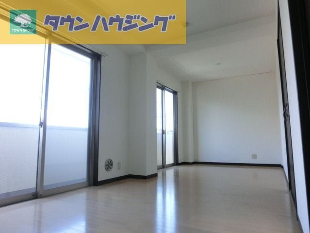 アンブラッセ新検見川の物件内観写真