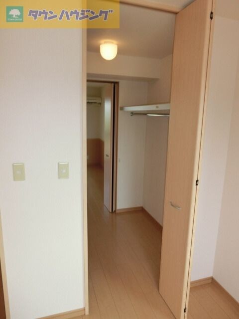 スプリングコートの物件内観写真