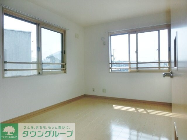 スプリングコートの物件内観写真