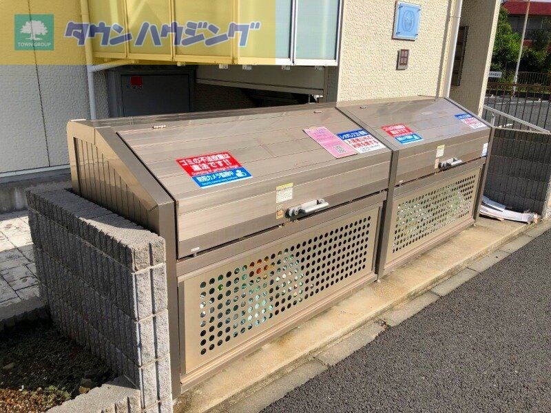 レオネクストアーバンブルーの物件内観写真