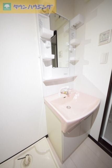 メイアジュール登戸の物件内観写真