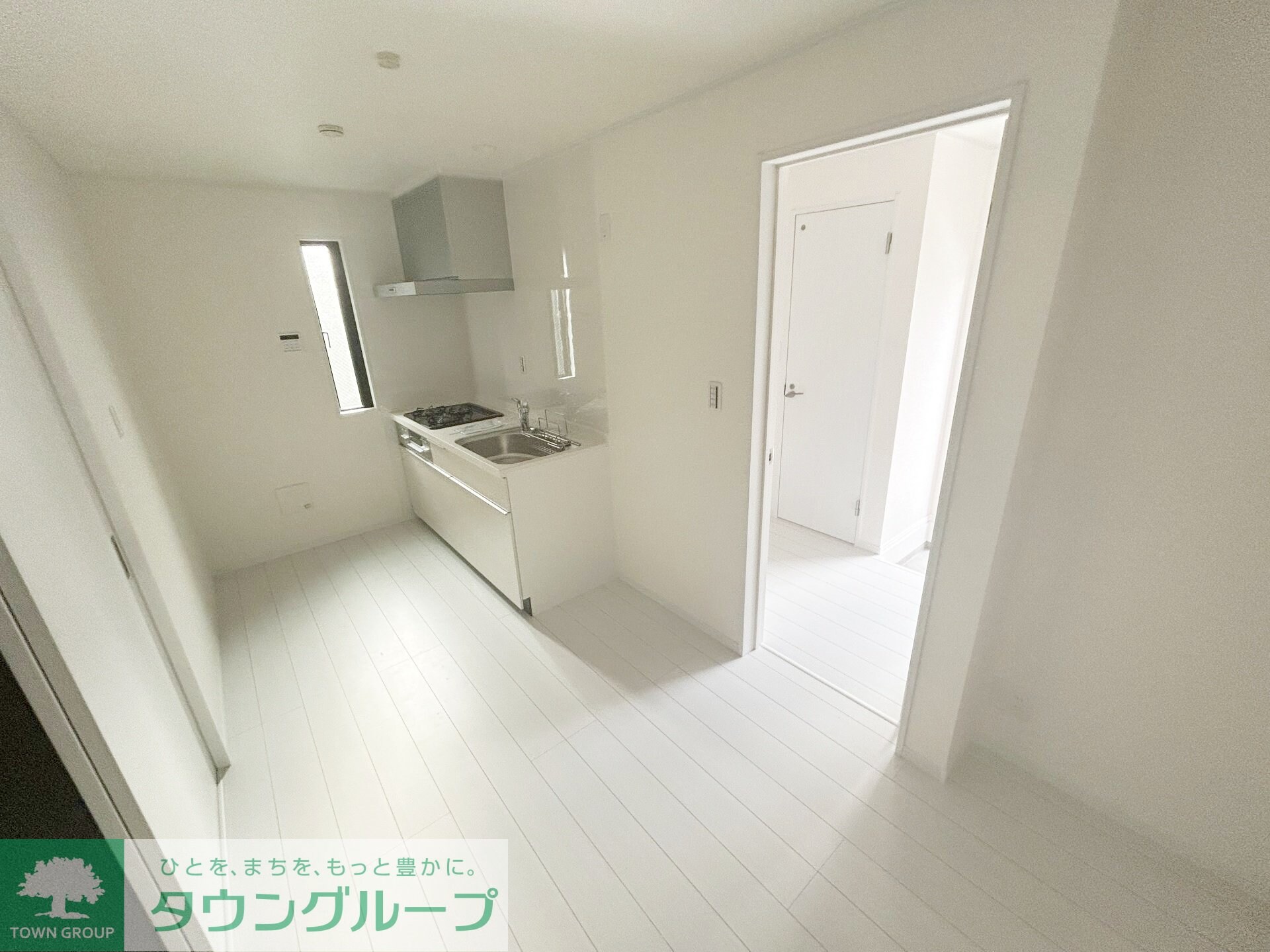 ナリトモ仁戸名Dの物件内観写真