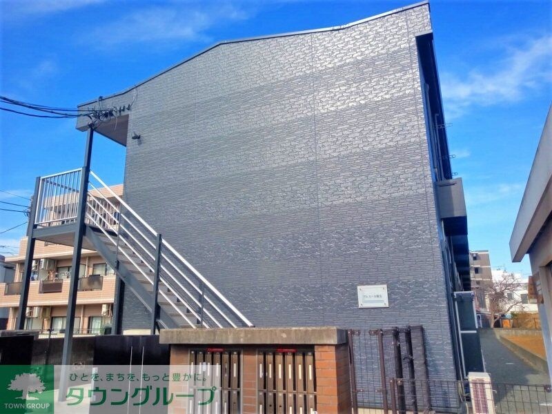 レオパレスプレミール稲毛の物件外観写真