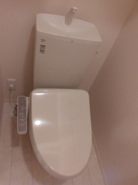 レセンテ小仲台の物件内観写真