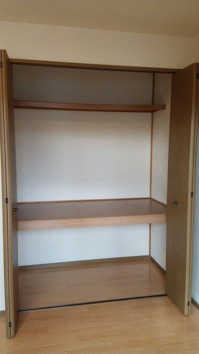 ハイカムール園生2の物件内観写真