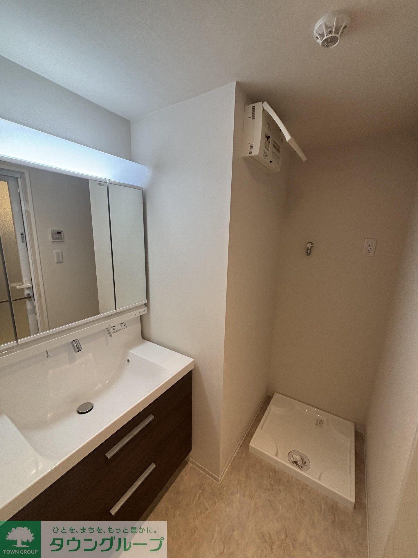 GREEN GABLES FAMIRIA Bの物件内観写真