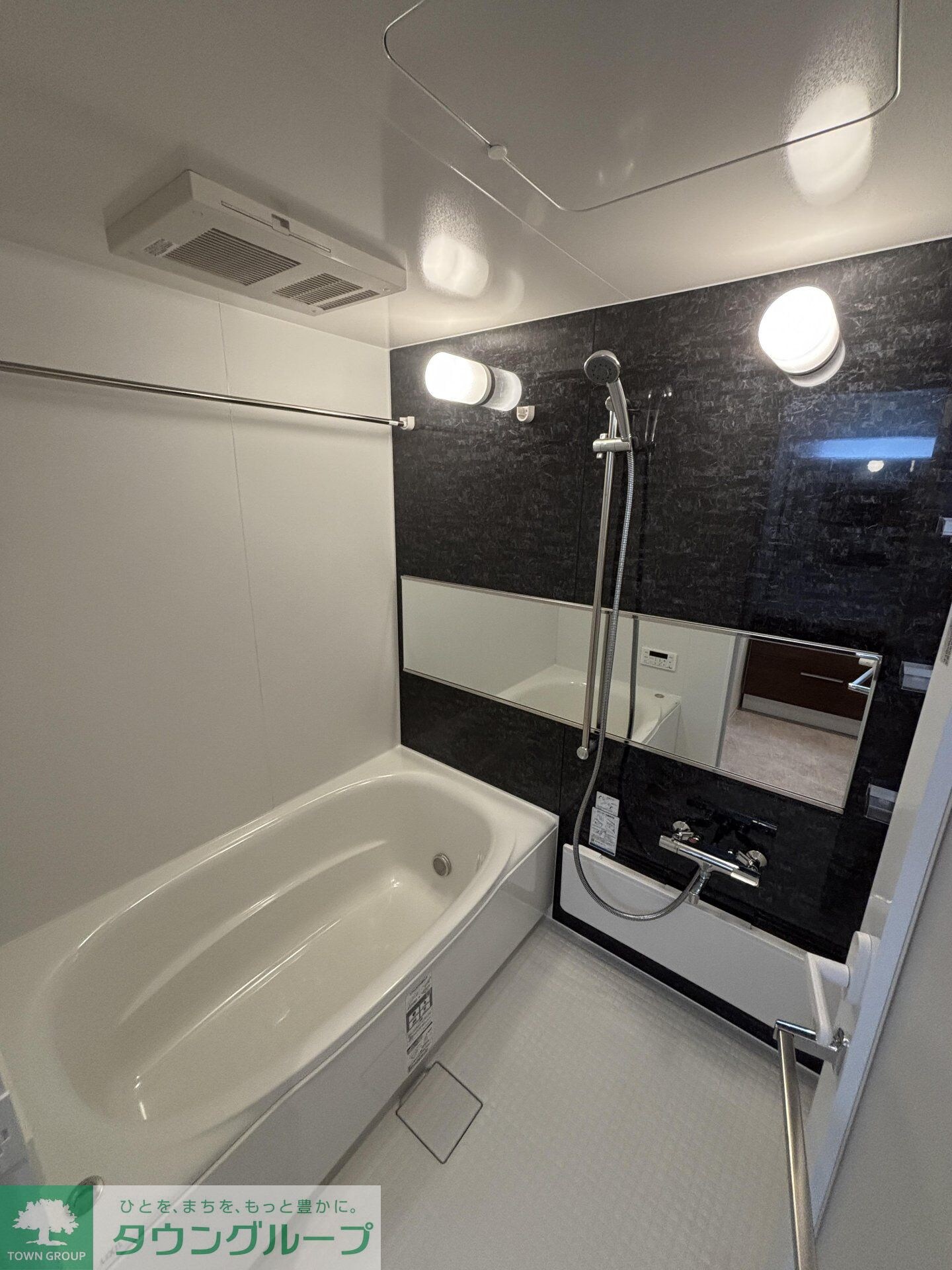 GREEN GABLES FAMIRIA Bの物件内観写真