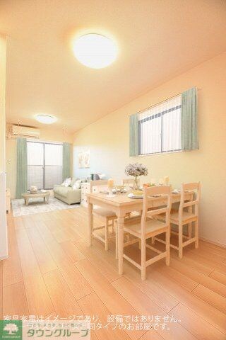 ルミエール鹿黒Bの物件内観写真