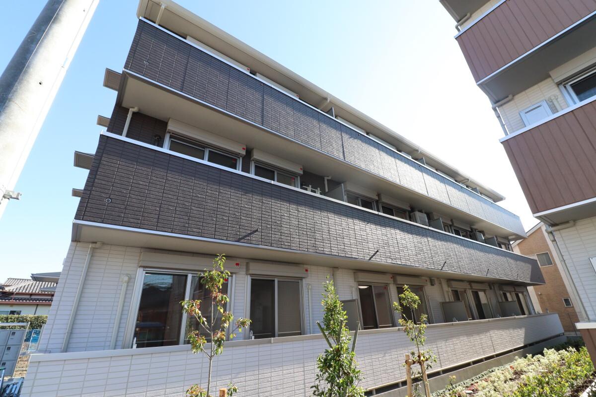 オークリーフ三郷 B棟の物件外観写真