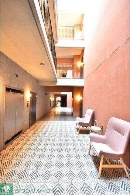 CRESCENT COURTの物件内観写真