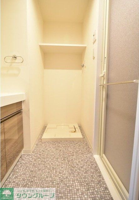 CRESCENT COURTの物件内観写真