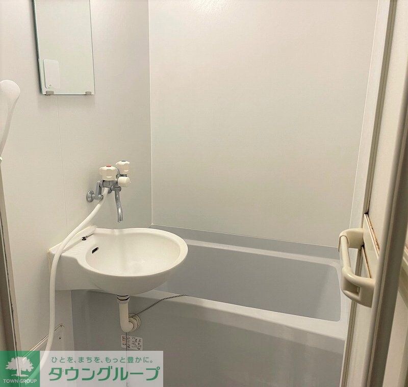 レオパレスブルーメハイム高田の物件内観写真