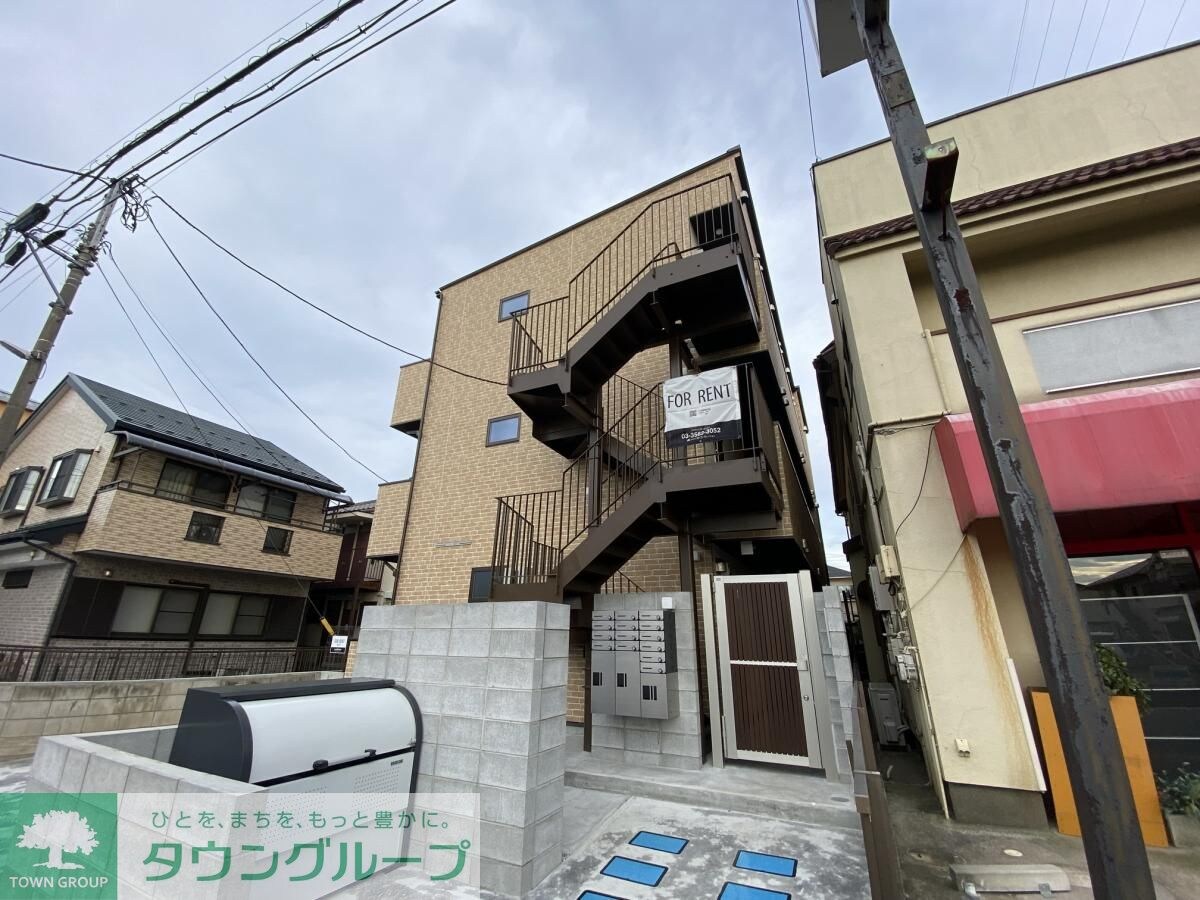 モナーク越谷の物件外観写真