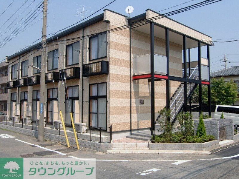 レオパレスコートサイド ヴィラの物件外観写真