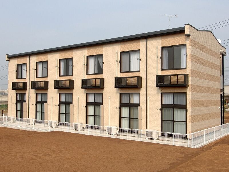 レオパレス船橋日大前の物件外観写真