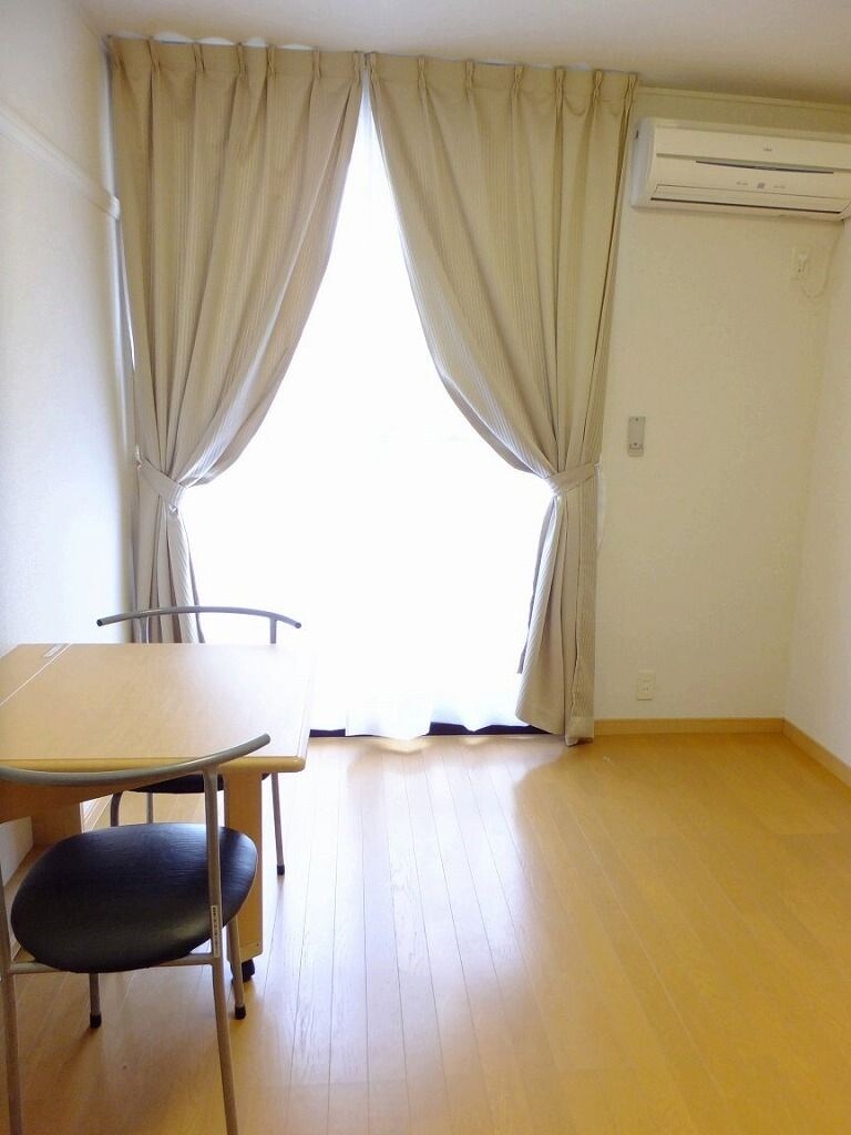 レオパレス湊町LA1の物件内観写真