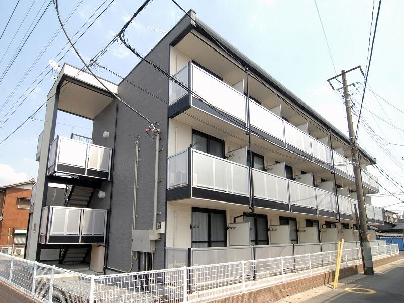 レオパレスベイブリーズそがの物件外観写真