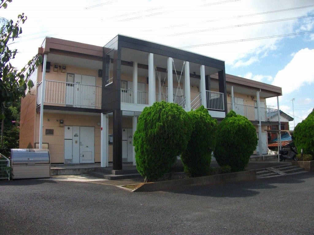 レオパレスOYUMI IIの物件外観写真