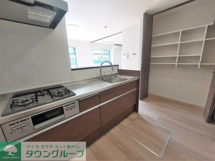 シャイングレイスの物件内観写真