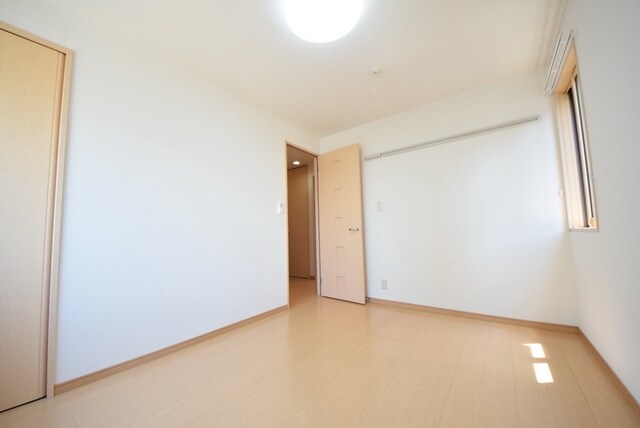 フェニックスF の物件内観写真