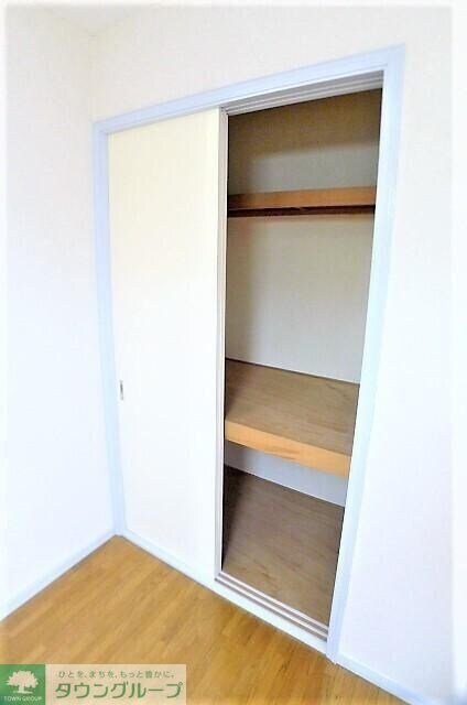 ロイヤルハイツD棟の物件内観写真