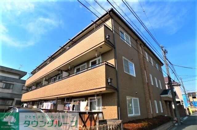 ヴィラトリアノンの物件外観写真