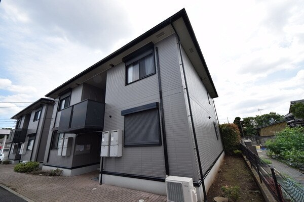 オードリー・モア参番館の物件外観写真